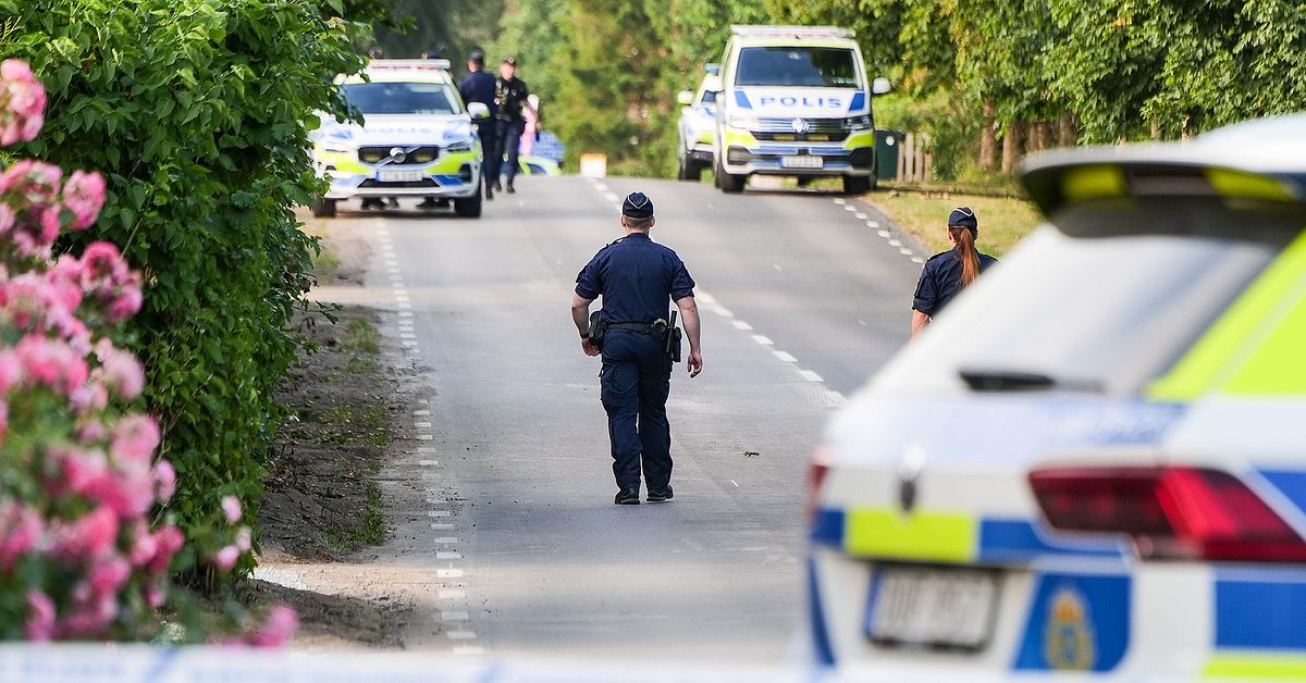 Tv&aring; personer d&ouml;da i Esl&ouml;vs kommun &ndash; polisen misst&auml;nker mord
