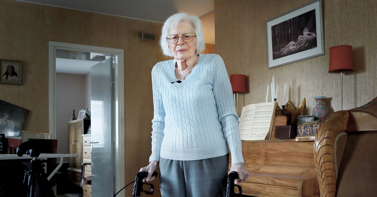 Neita, 99, har g&auml;rna b&aring;de m&auml;n och kvinnor fr&aring;n hemtj&auml;nsten