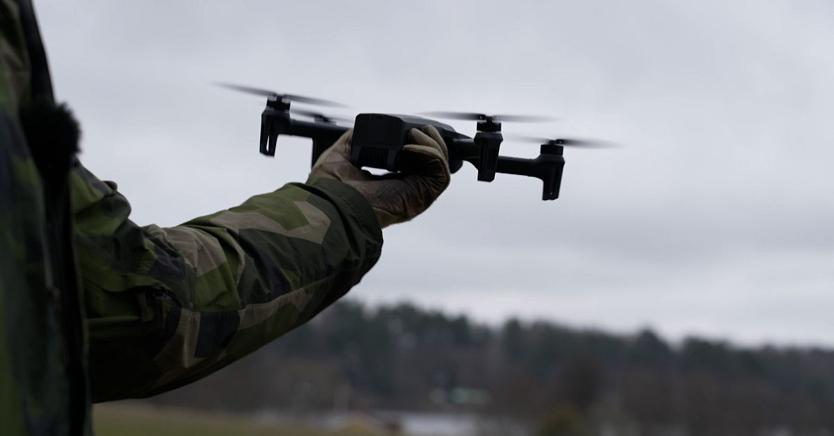 Gli Home Guard diventeranno esperti di droni: qui si alleneranno sul loro nuovo strumento