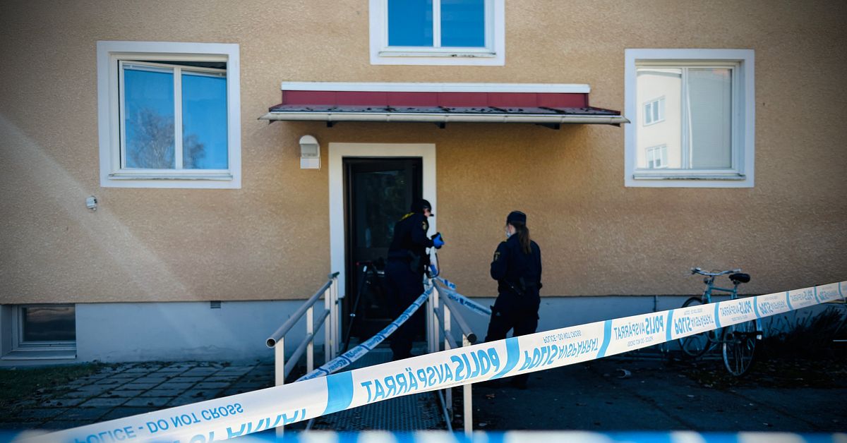 Mordutredning i centrala Kumla &ndash; tv&aring; gripna