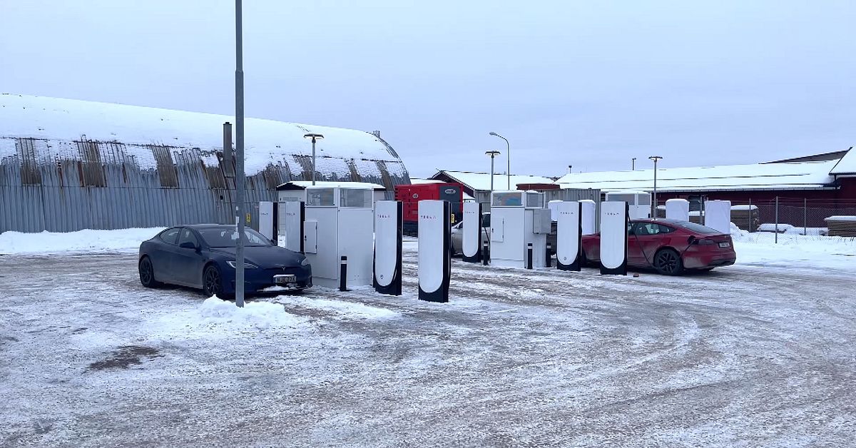 Här laddar Tesla elbilar