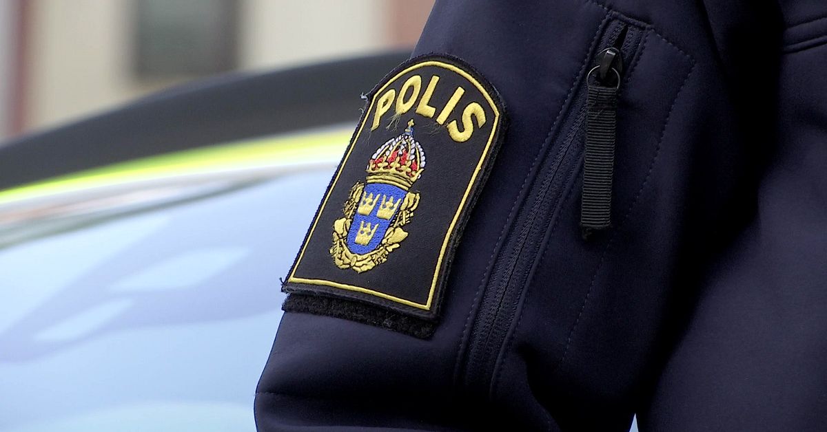 Expolis åtalas för tolv våldtäkter