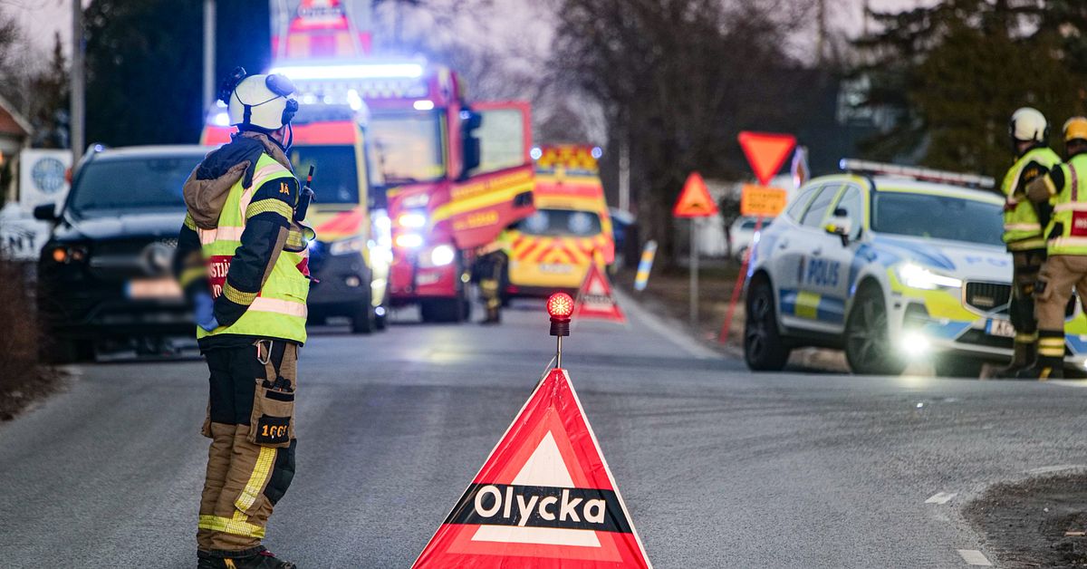 Cyklist d&ouml;d efter krock med lastbil