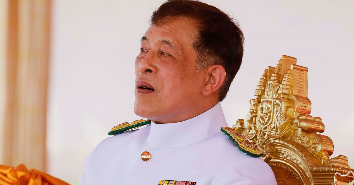 Thailands kung godkänner upplösning av parlamentet