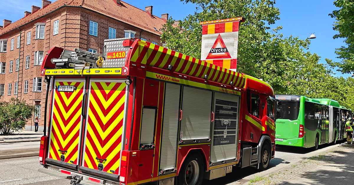 Tv&aring; skadade efter att buss bromsat in hastigt i Malm&ouml;