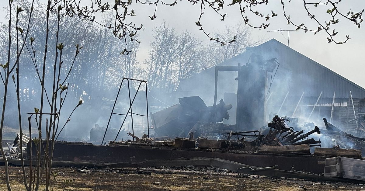 Villa i &Ouml;jebyn totalf&ouml;rst&ouml;rd i brand