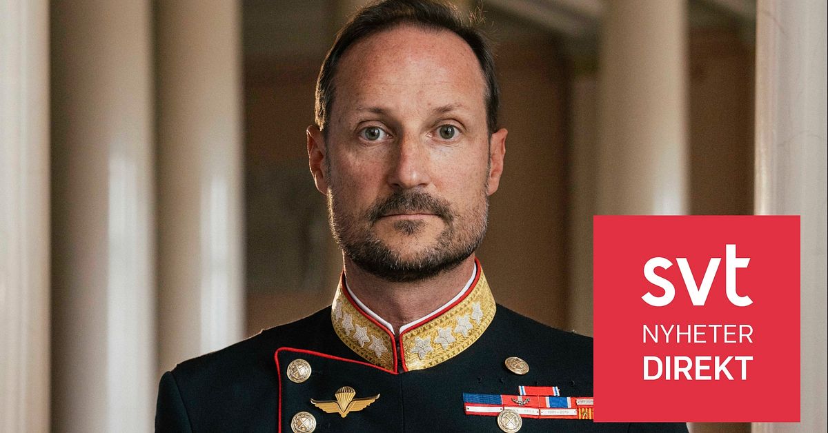 Kung Haakon VIII avl&auml;gger ed i Stortinget