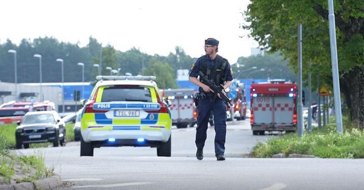 Man död efter skottlossning vid moské i Örebro