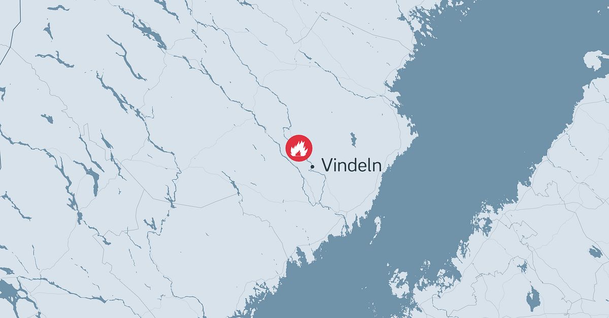 Villabrand i Vindeln – huset bortom räddning | SVT Nyheter
