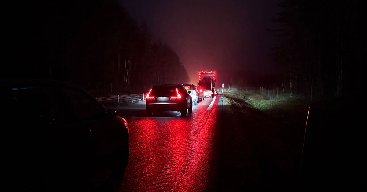 En död efter allvarlig trafikolycka på E16 i höjd med Engelsfors