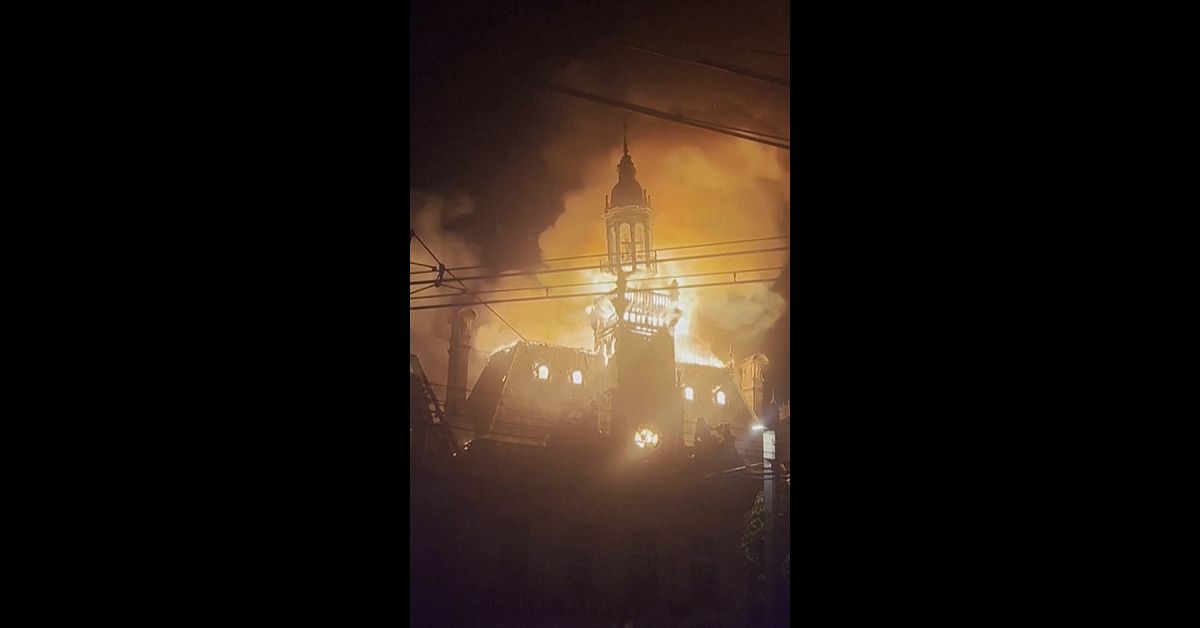 Franska staten ska betala återuppbyggnaden av förstörda byggnader ...