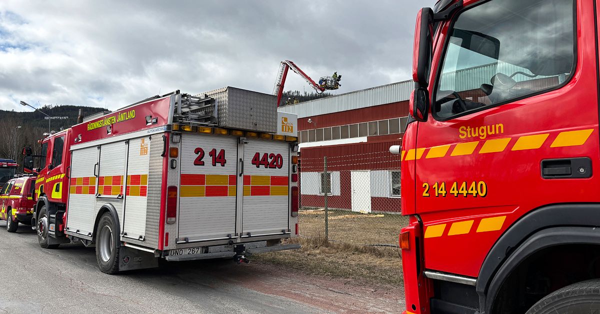 Brand i verkstad Hammarstrand &auml;r nu sl&auml;ckt