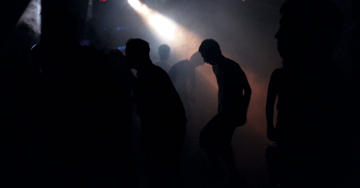 Polis får löneavdrag – ingrep berusad på krogen