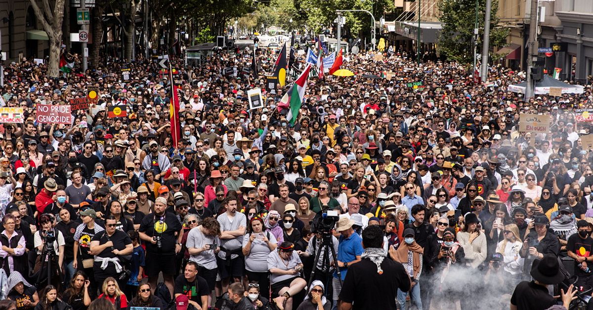 Thousands demonstrate in Australia: “Day of mourning”
