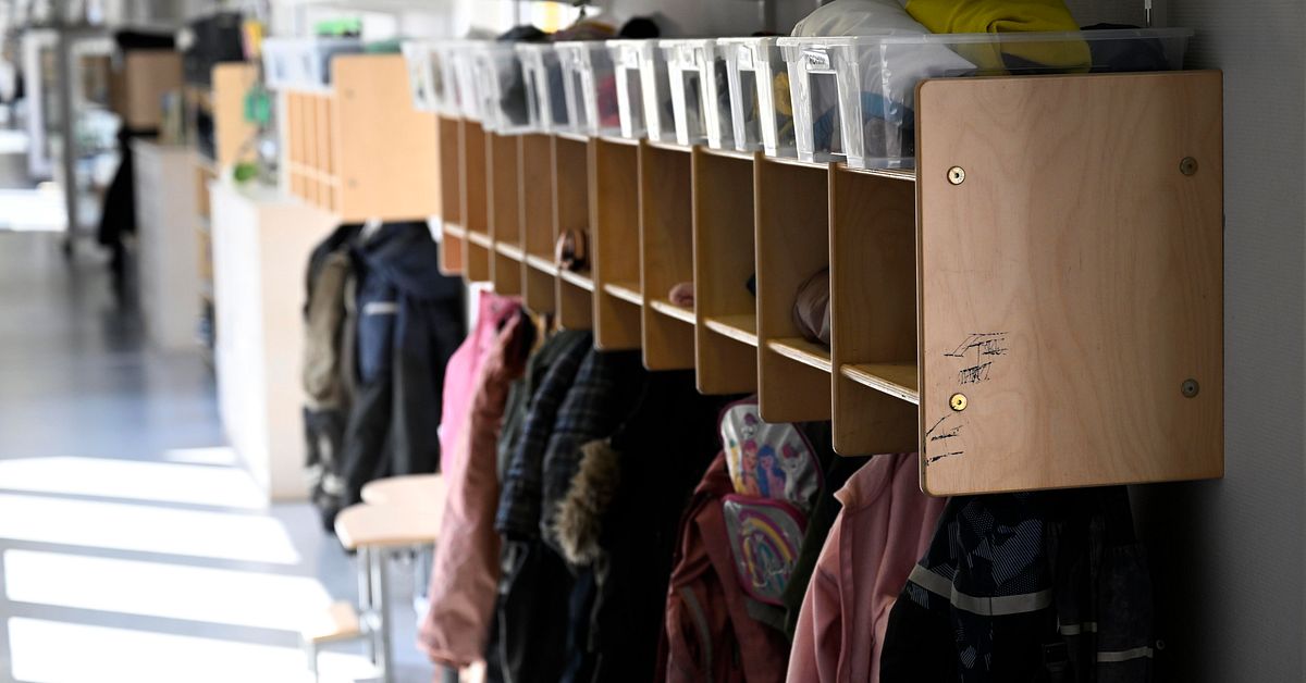 Anst&auml;lld p&aring; f&ouml;rskola drog omkull pojke i &ouml;rat &ndash; d&ouml;ms f&ouml;r ringa misshandel