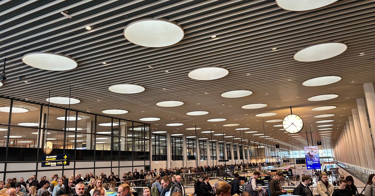 L&aring;nga k&ouml;er p&aring; Kastrup flygplats &ndash; hundratals missade sina flyg