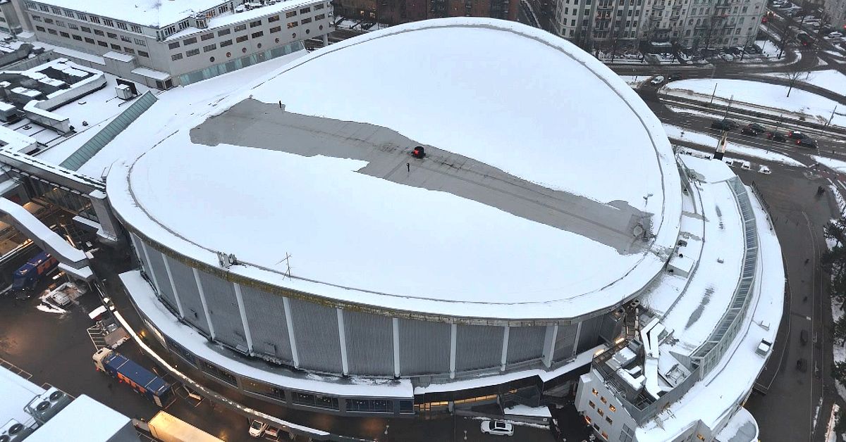 H&auml;r spolas sn&ouml;n bort fr&aring;n taket p&aring; Scandinavium: &rdquo;H&auml;nder s&auml;llan&rdquo;