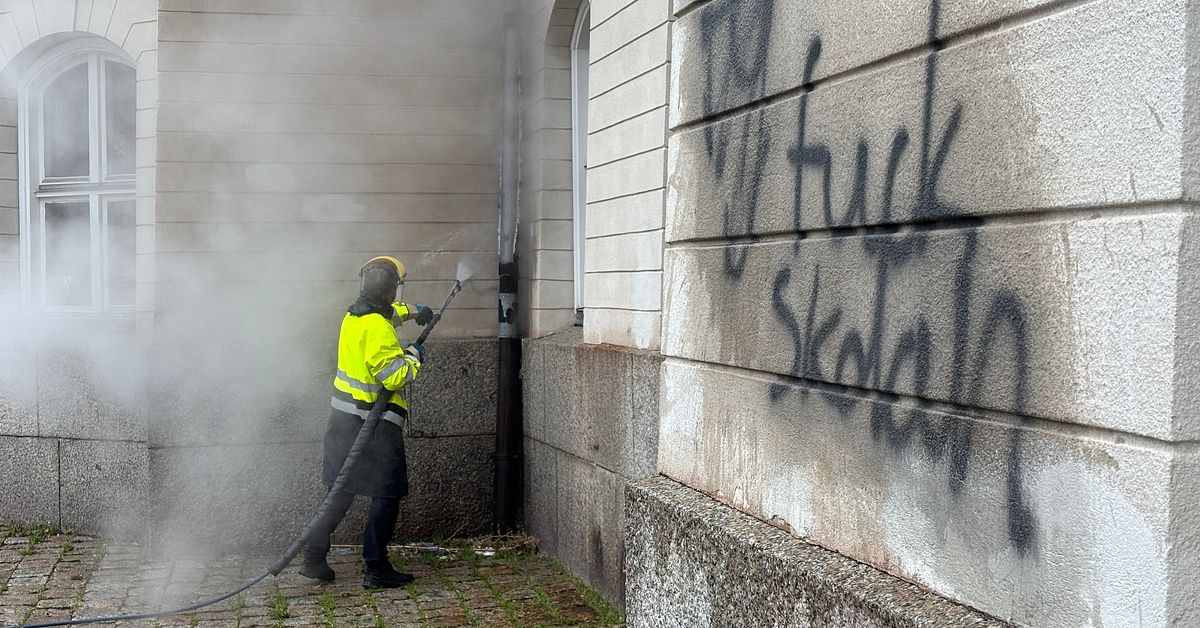 Högstadieskola stängd i Sala efter klottrat bombhot