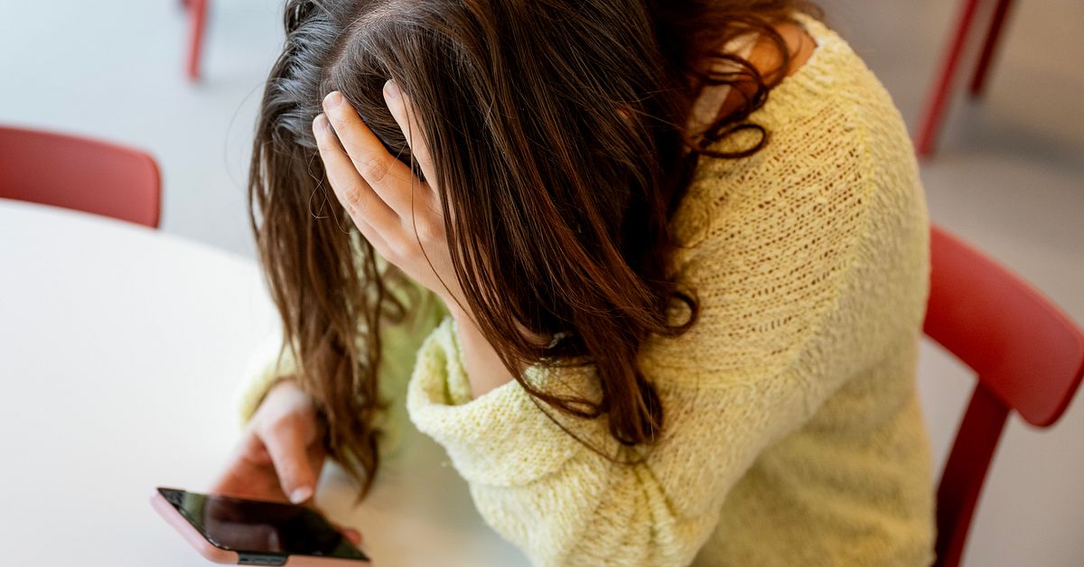 Kvinnors liv påverkas på flera plan av våld – myndigheter brister i skydd