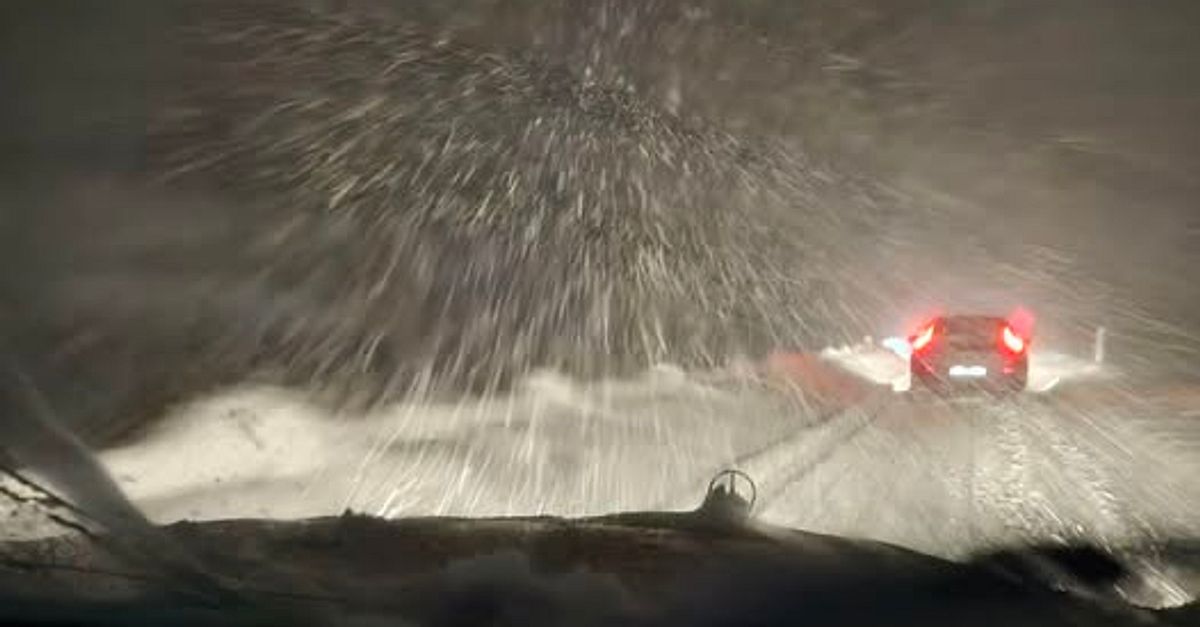 Kaos p&aring; E22 efter sn&ouml;fall