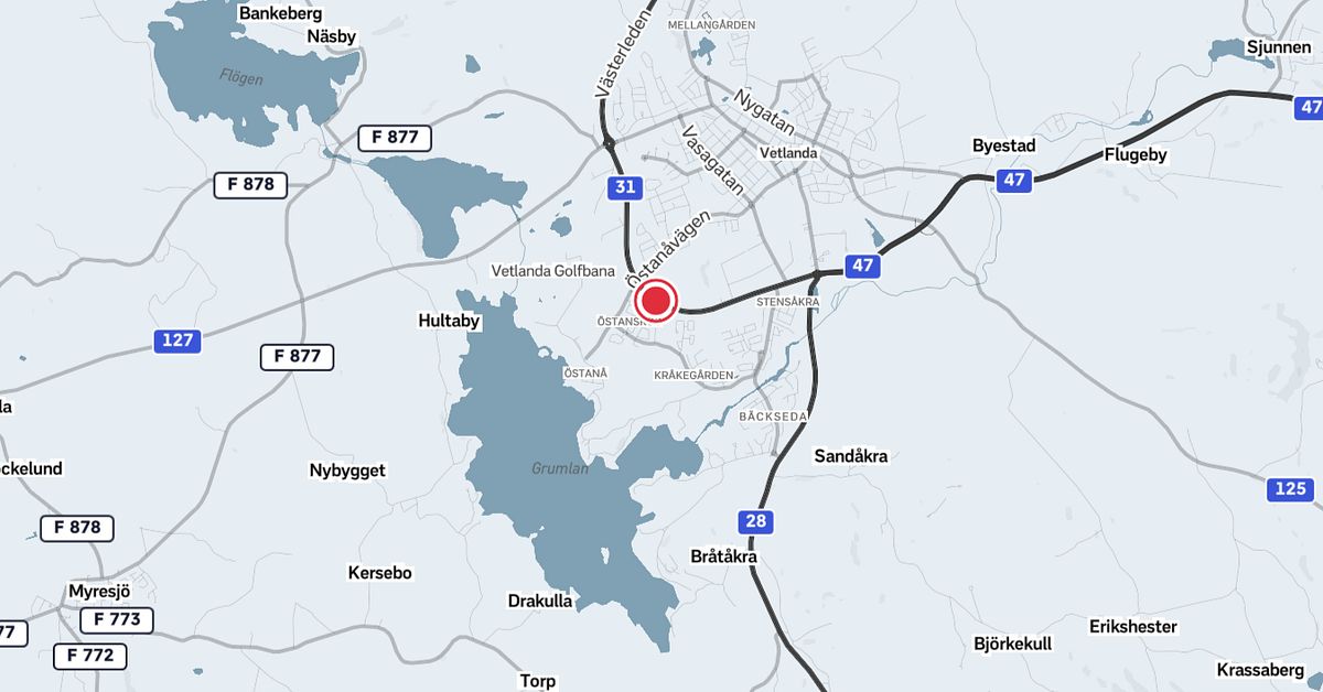 Stopp p&aring; riksv&auml;g 31 efter olycka med lastbil