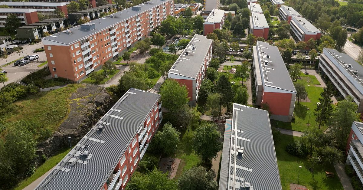 Familjebostäder köper 1 200 lägenheter – och Hjulsta centrum