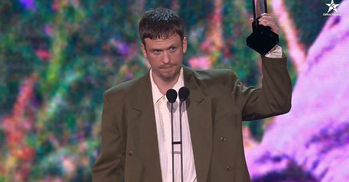 Tonsatte farfars dikter &ndash; vann en grammis