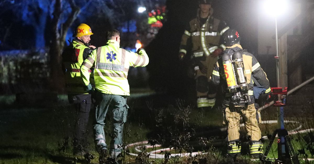 Villabrand utanför Gävle – en person till sjukhus