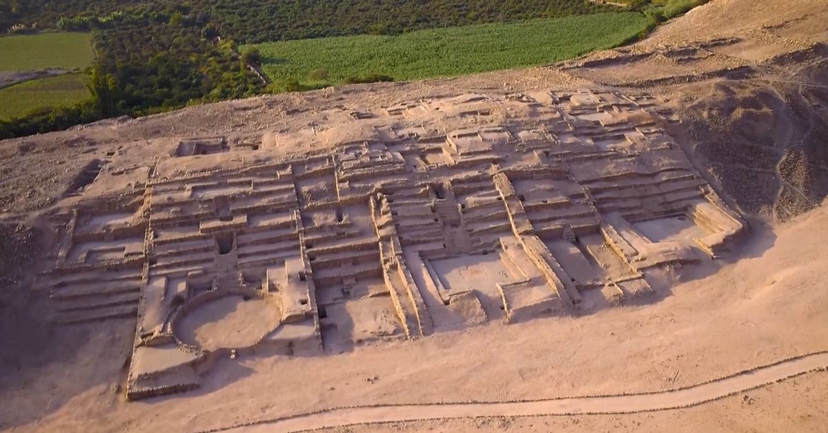 3500 år gammal stad upptäckt i Peru