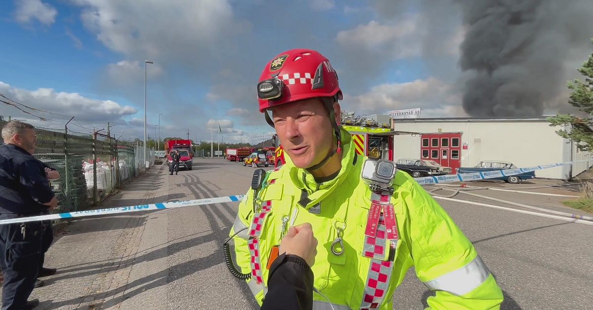 Brand i industribyggnad i Trollhättan – VMA utfärdades