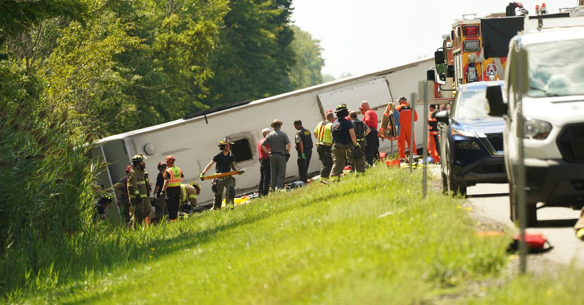 Flera döda efter bussolycka utanför New York