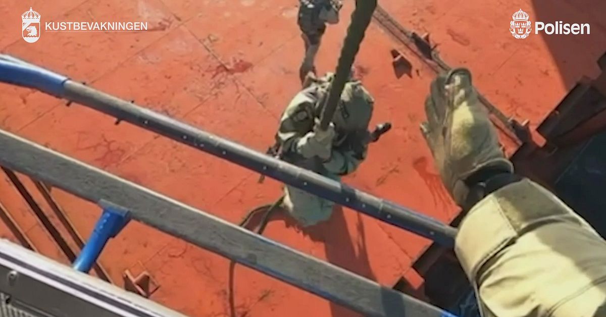 Avsl&ouml;jar: Skuggfartyget Caffa beslagtaget av svensk polis