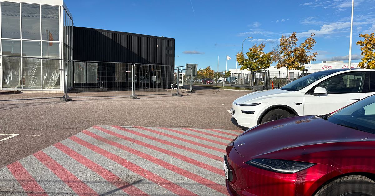 Norskt bolag polisanmäls efter elinstallationer på Teslas verkstad i Kalmar: ”Strejkbrytare”