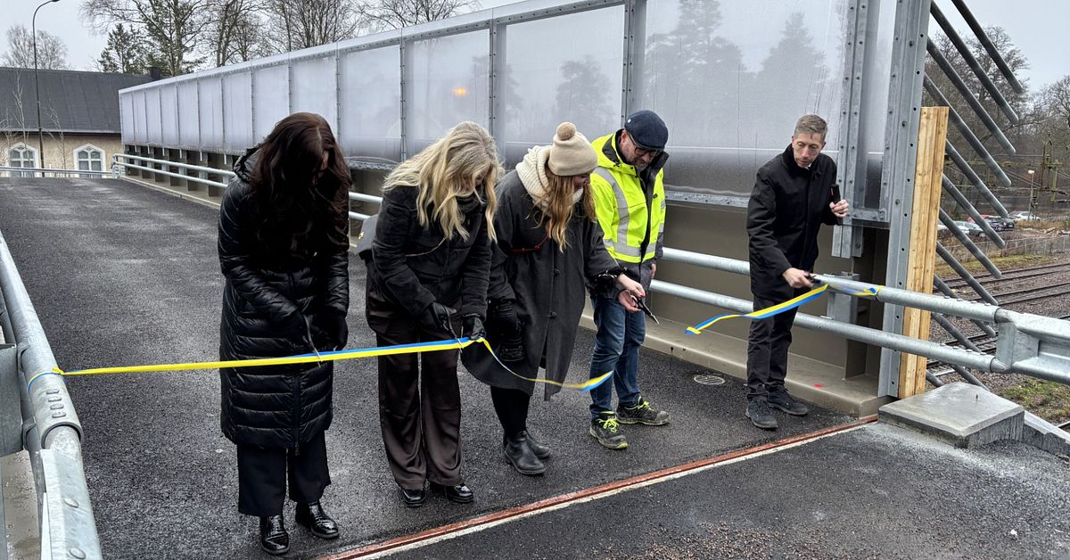 Omtvistad bro i Björneborg invigd