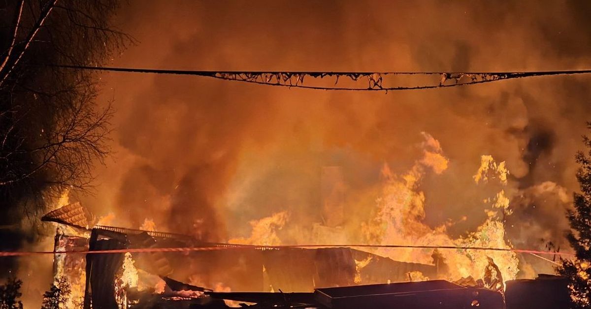 Tv&aring; allvarligt skadade efter villabrand i Matfors