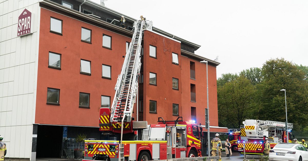 Fullt utvecklad brand på hotell i Göteborg
