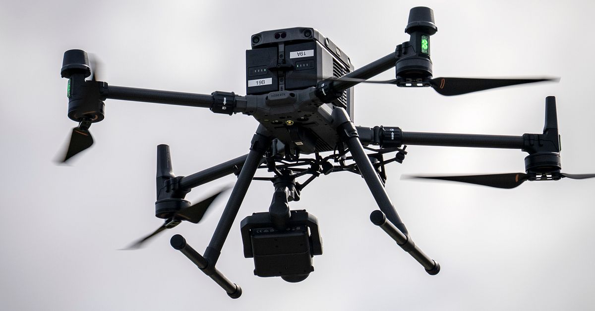 Polisen ger polisen tillstånd att bevaka hela kommuner med drönare – i tre månader