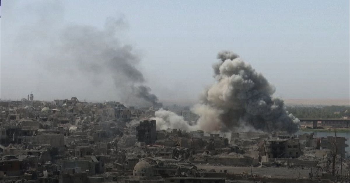 Drönarbilder visar den enorma förstörelsen i Mosul | SVT Nyheter