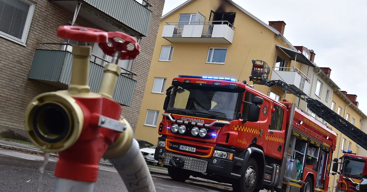 Fullt utvecklad brand i lägenhet i Katrineholm SVT Nyheter