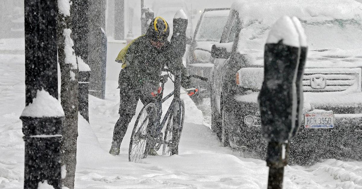 Extrem snöstorm skördar liv i USA | SVT Nyheter