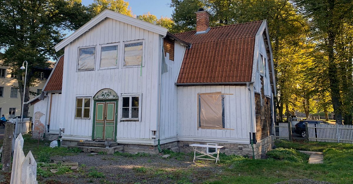 Charlotte Åkerlinds 1700-talshus vid Kalmar slott — Akacian 17, Söderportsgatan 10