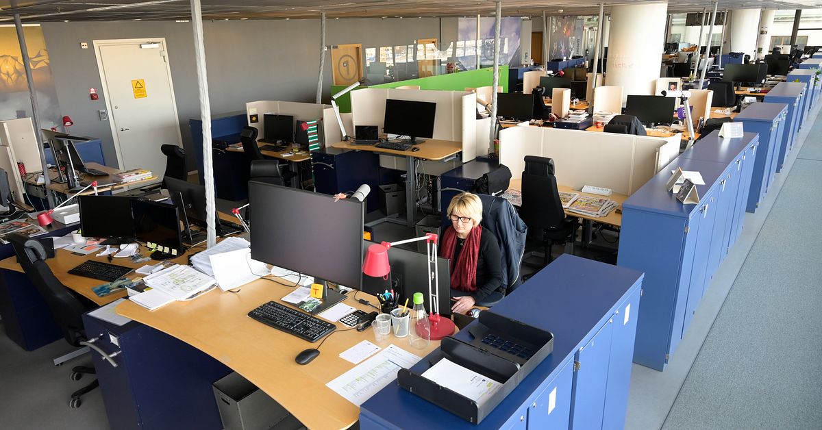 Jobbar du hemma eller på arbetsplatsen? | SVT Nyheter