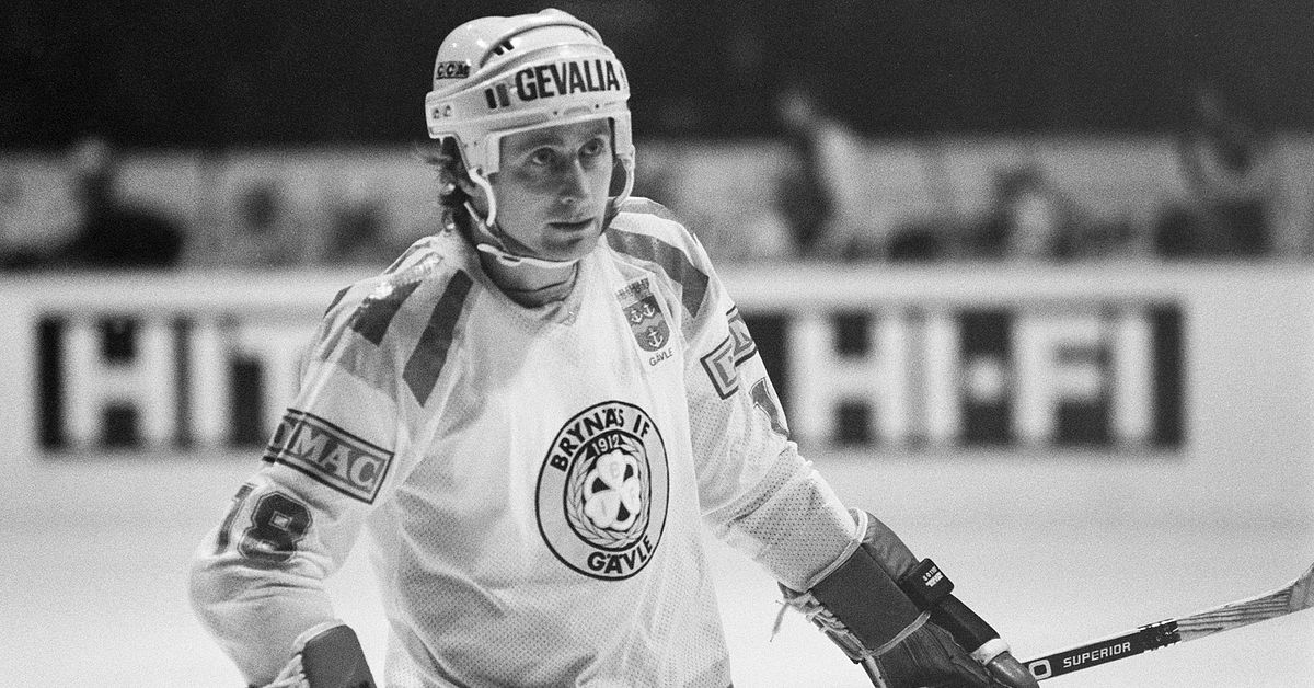 Ishockey: Brynäslegendaren Stefan ”Lill-Prosten” Karlsson död | SVT Sport