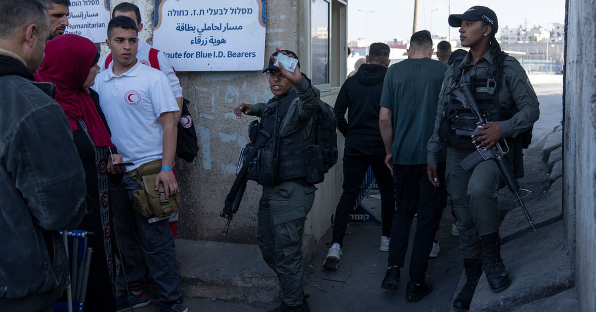 Sju palestinier skjutna vid räd på Västbanken | SVT Nyheter