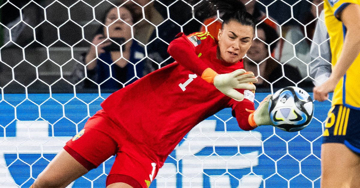 Fotboll: Zecira Musovic med jättematch när Sverige slog USA i ...