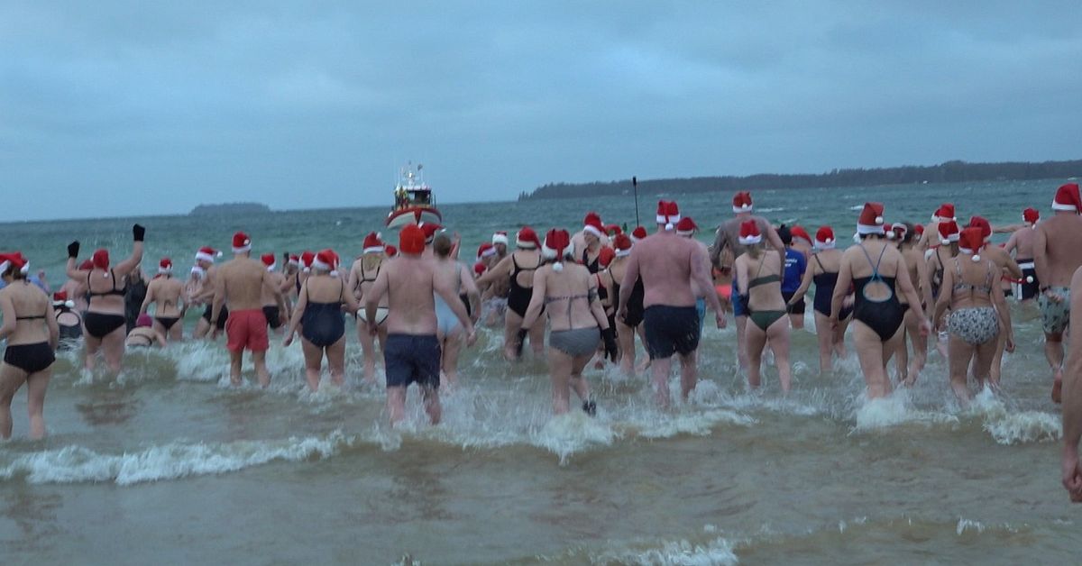 Varamon invaderades av badande tomtar &ndash; &aring;rlig tradition i Motala