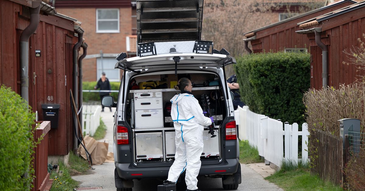 Två personer häktade efter sprängningen i Tumba