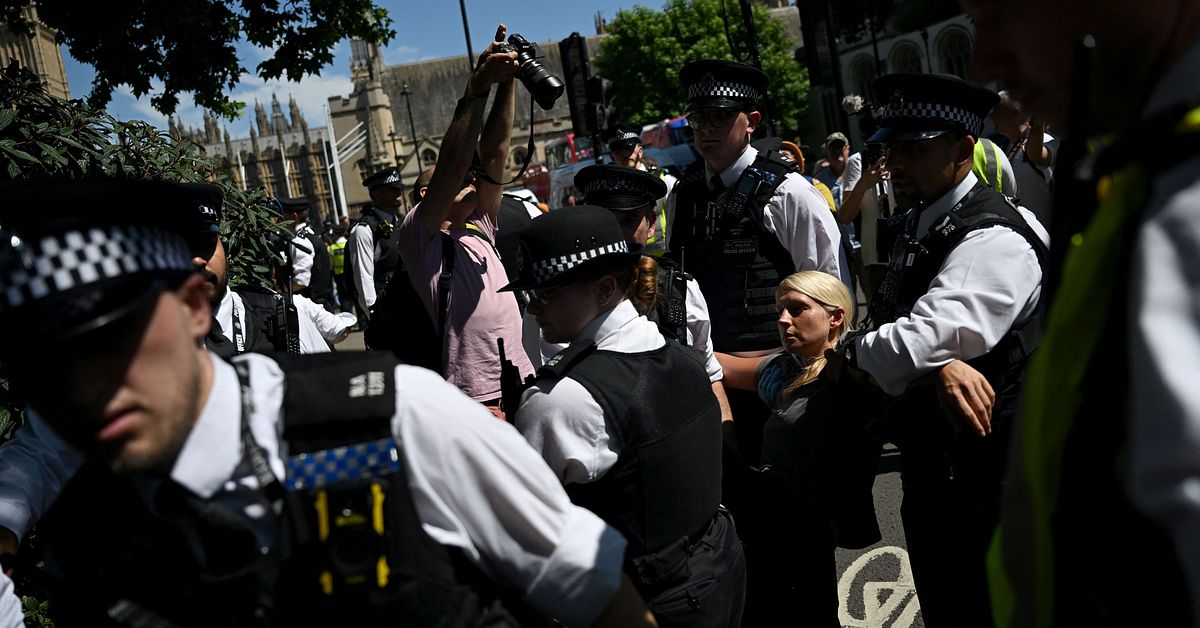 Över 70 gripna i Storbritannien – stöttade förbjuden propalestinsk grupp