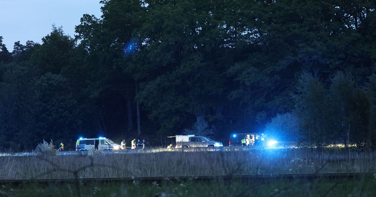 Man ihj&auml;lskjuten av polis efter biljakt i Nyn&auml;shamn