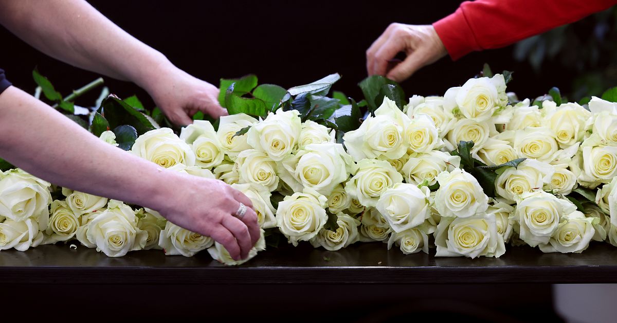 Minnesstund f&ouml;r offren i branden i Crans-Montana